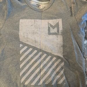 Les mills crewneck